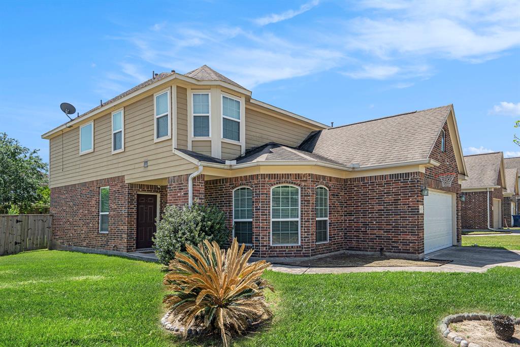 5318 El Tigre Lane, Baytown, Texas image 4