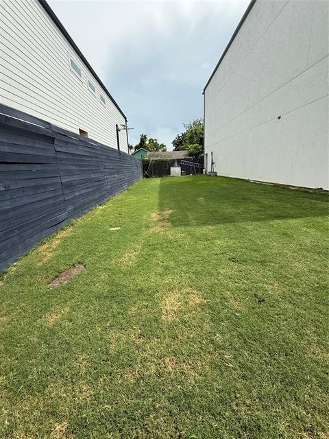 Photo of 120 E 32nd Street, Houston, TX 77018 (MLS # 37916679) Photo of 120 E 32nd Street, Houston, TX 77018 (MLS # 37916679)