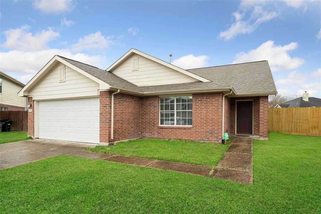 7922 Cedar View Street, Baytown, Texas image 2