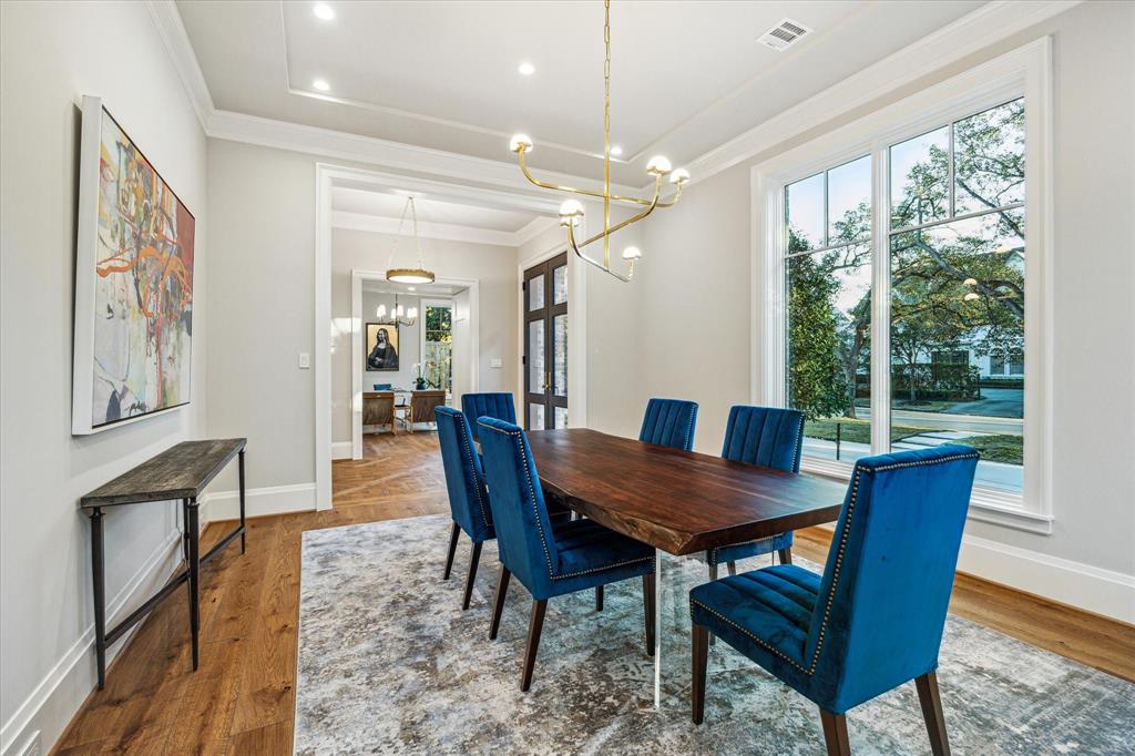 2426 Inwood Drive, Houston, Texas image 11