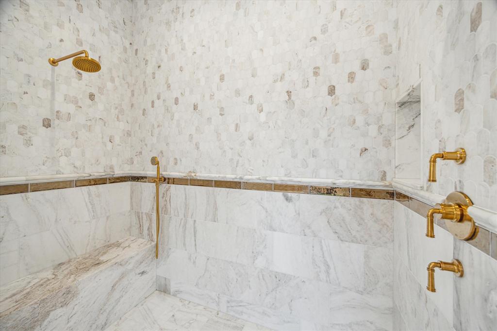 2426 Inwood Drive, Houston, Texas image 31