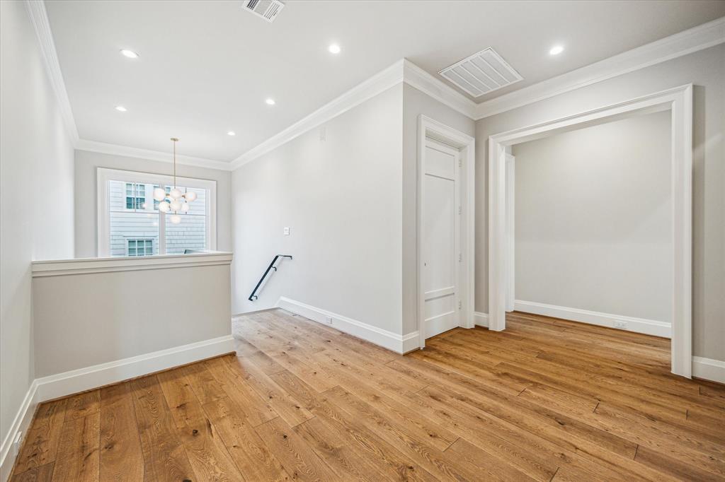 2426 Inwood Drive, Houston, Texas image 26