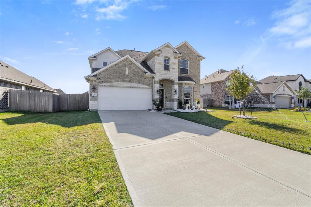 14102 Red River Drive, Baytown, Texas image 2