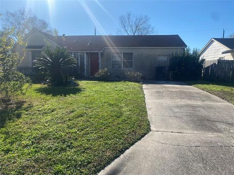 5718 Ricky Street Houston TX 77033