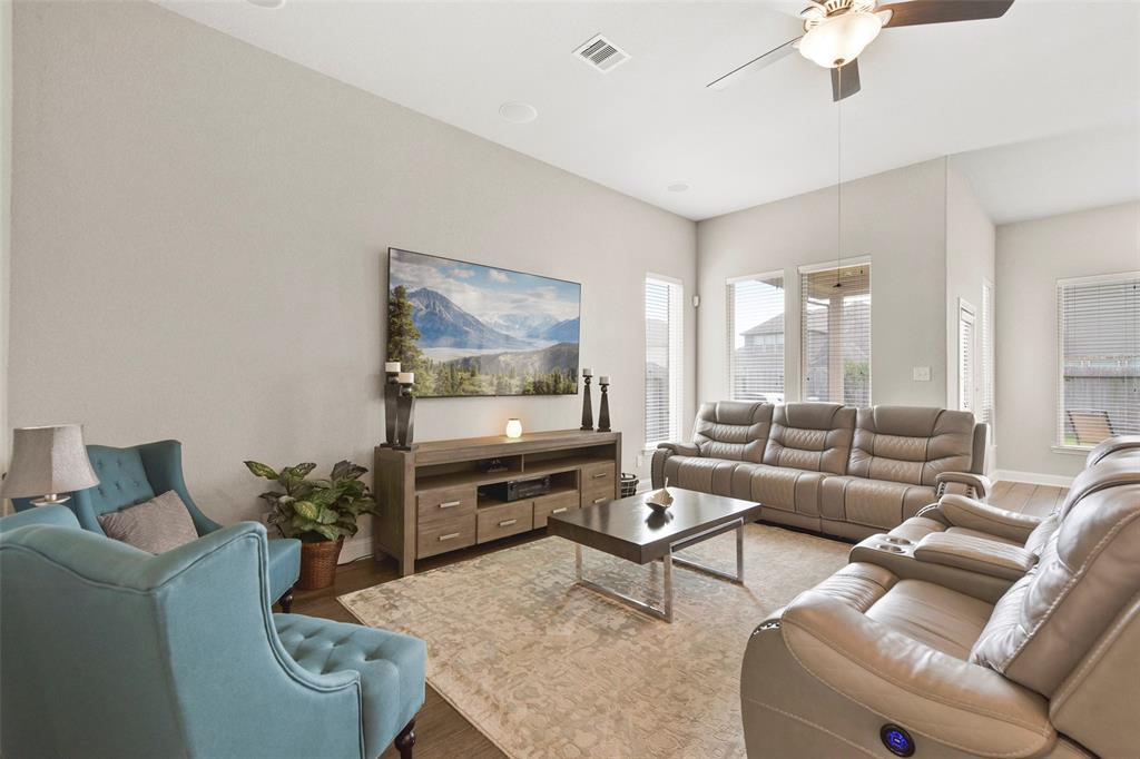 5222 Gerent Lane, Katy, Texas image 12