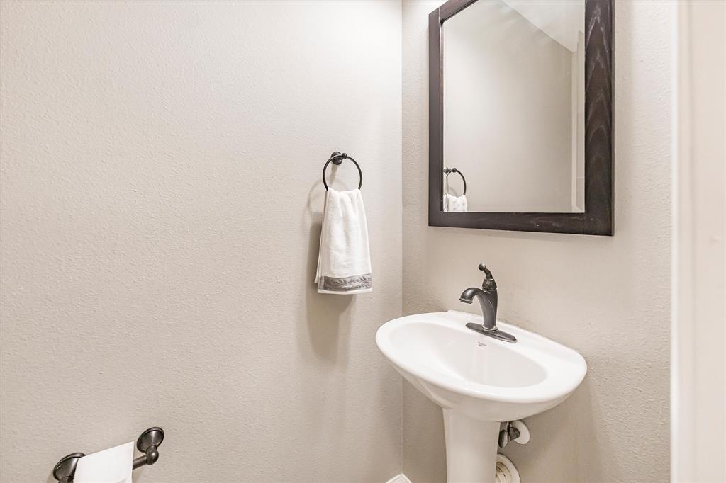 14302 Rocky Briar Lane, Rosharon, Texas image 24