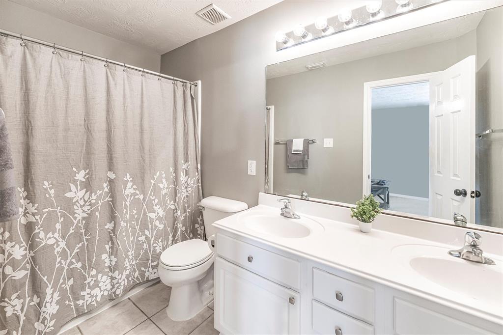 14302 Rocky Briar Lane, Rosharon, Texas image 38