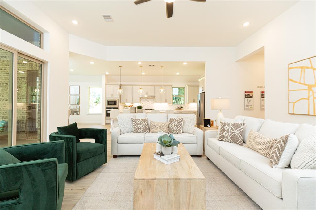 15489 Sun Rose Street, Conroe, Texas image 3