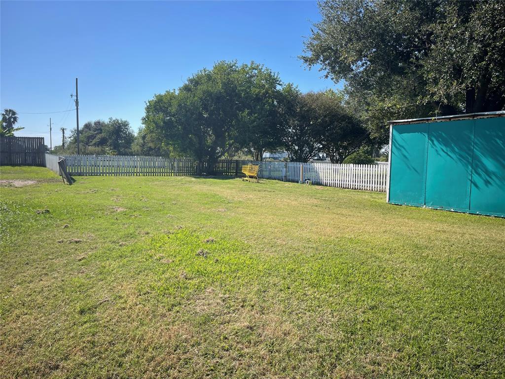 1106 Canal, Crystal Beach, Texas image 17