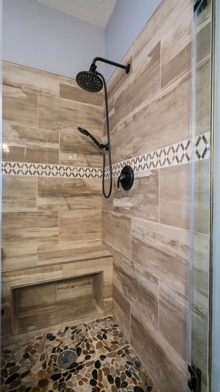 18502 Hot Creek Court, Humble, Texas image 16