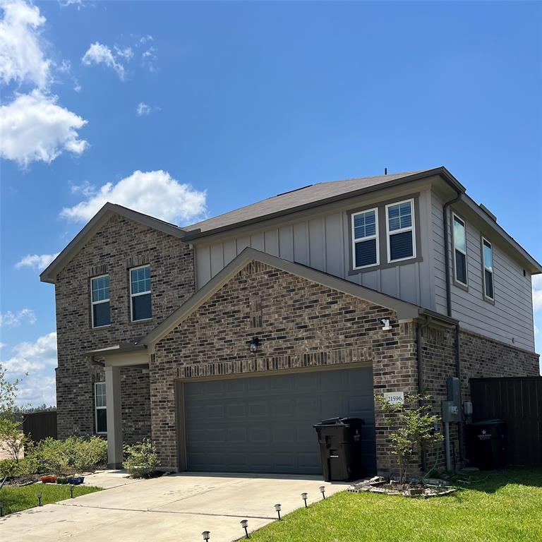 21596 Rolling Streams Drive, New Caney, Texas image 1