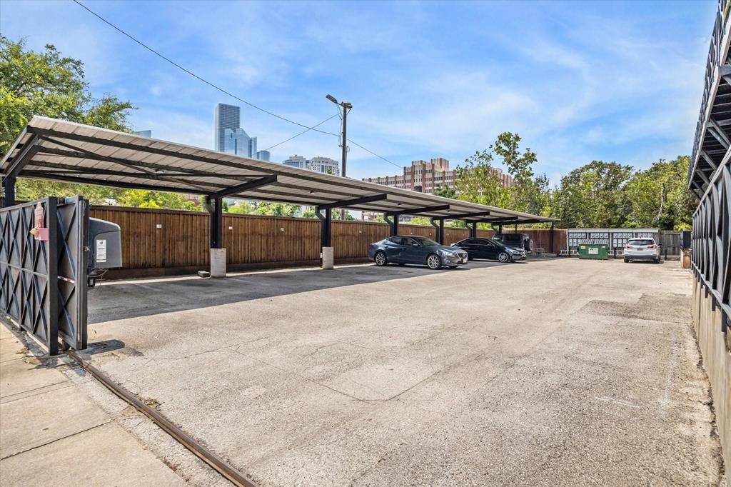 915 N San Jacinto Street