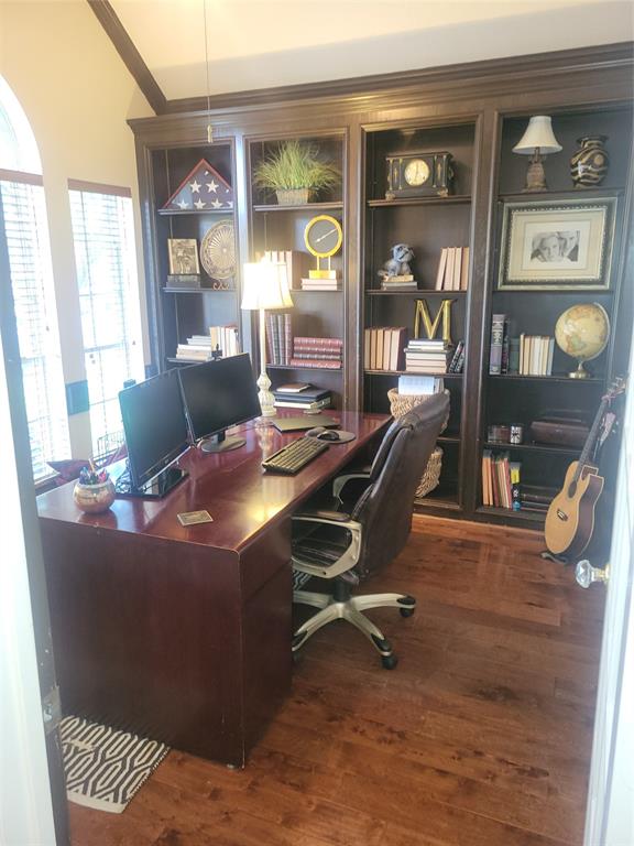 8606 Aldeburgh Court, Spring, Texas image 4