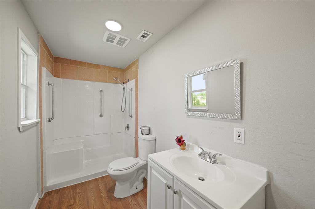 523 E Davitt Street, Eagle Lake, Texas image 16