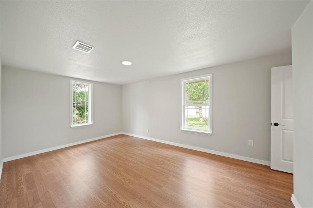523 E Davitt Street, Eagle Lake, Texas image 14