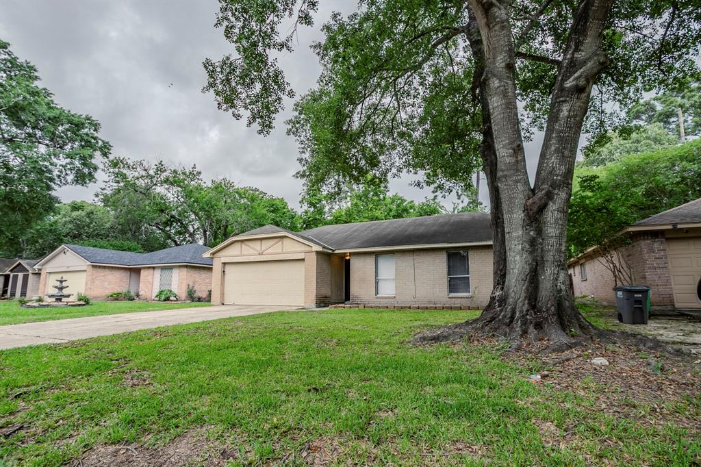 4523 Towergate Drive, Spring, Texas image 2