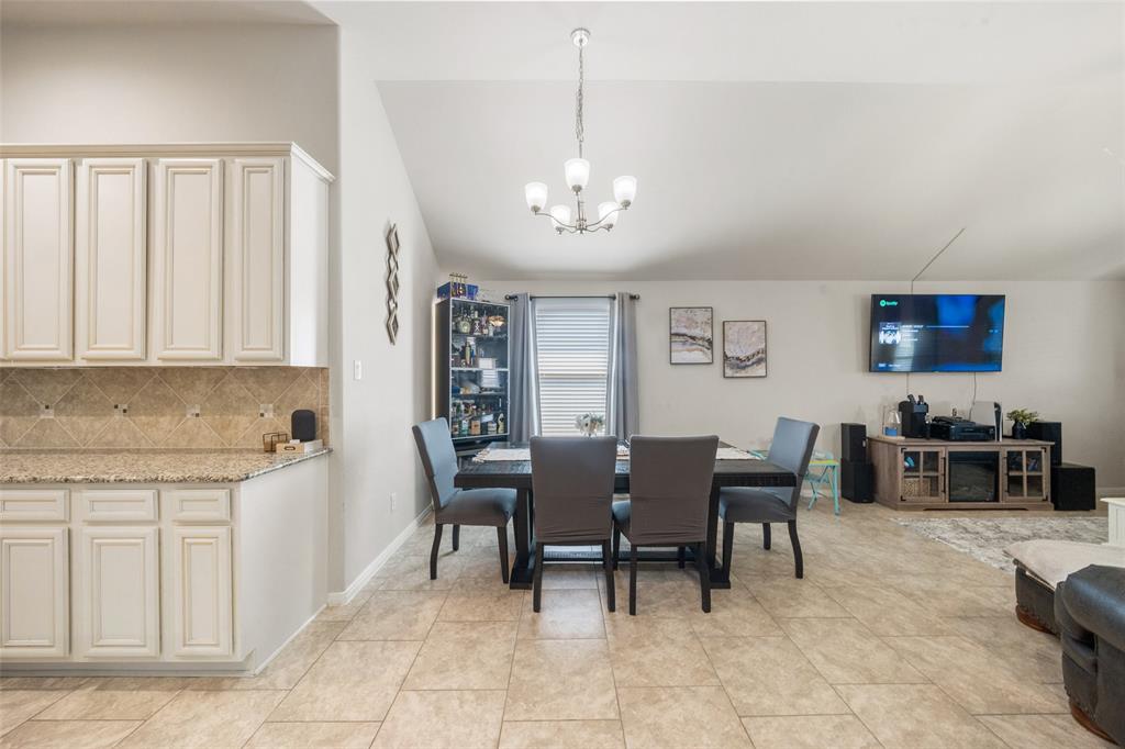 14207 Irvine Ranch Trail, Conroe, Texas image 5