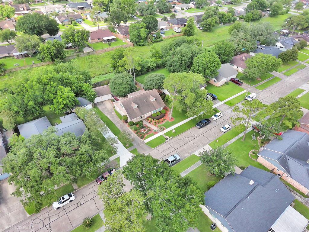 10438 Rustic Gate Road, La Porte, Texas image 25