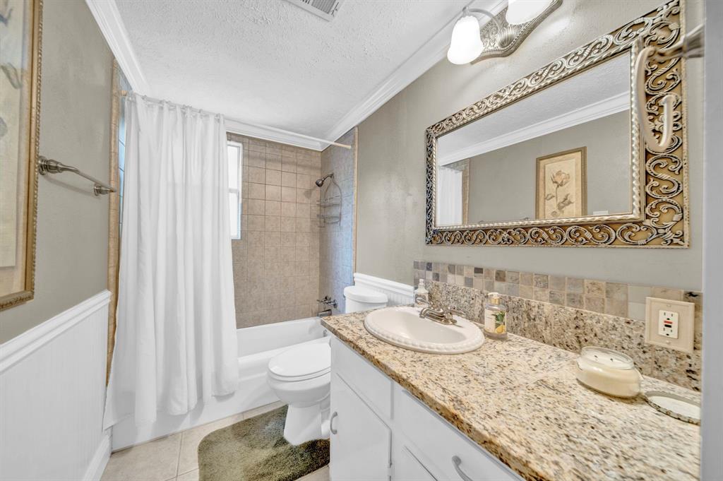 10438 Rustic Gate Road, La Porte, Texas image 14