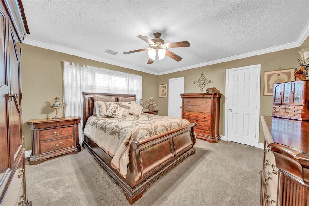 10438 Rustic Gate Road, La Porte, Texas image 13