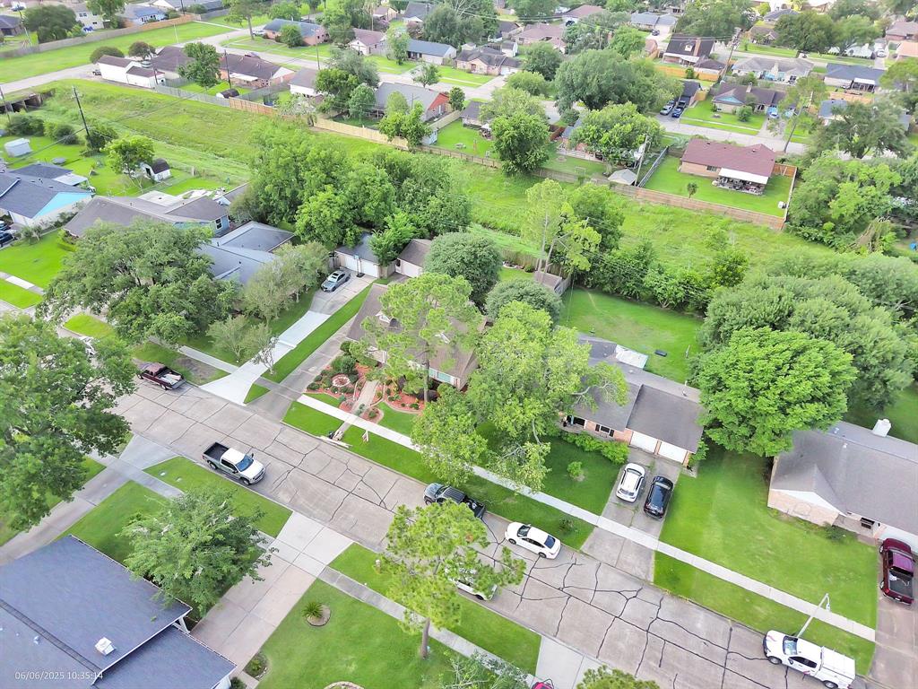 10438 Rustic Gate Road, La Porte, Texas image 24