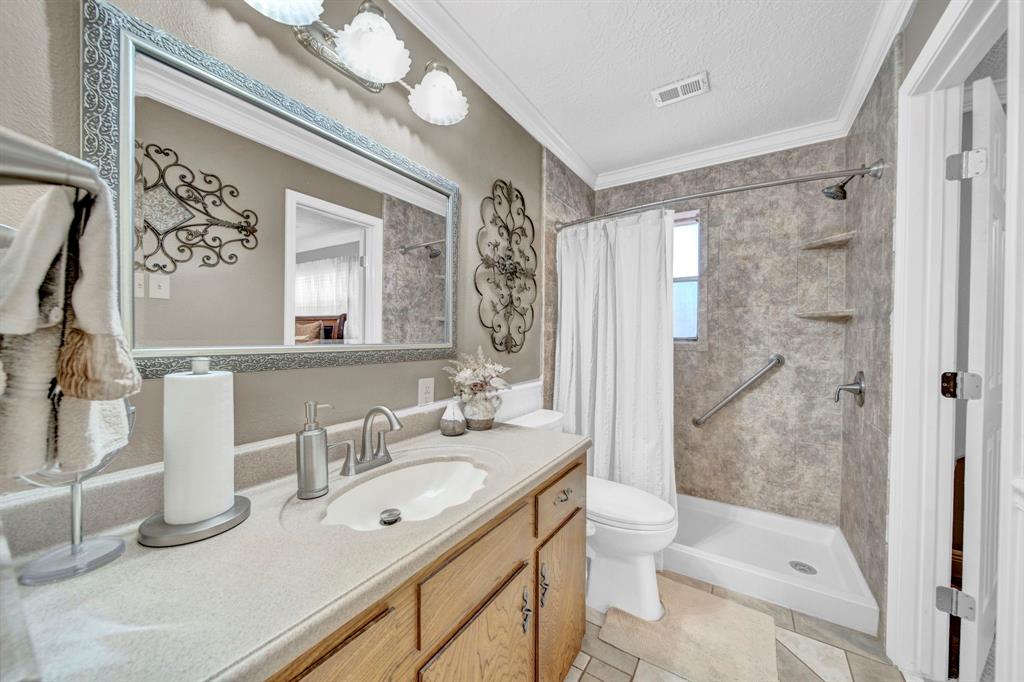 10438 Rustic Gate Road, La Porte, Texas image 16