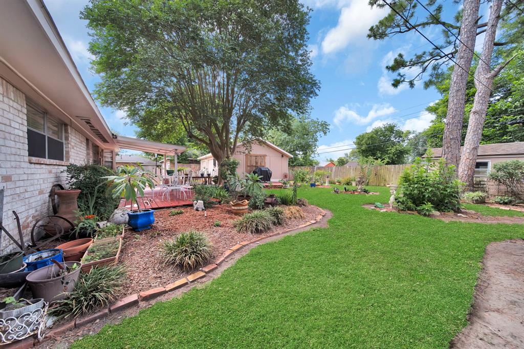 10438 Rustic Gate Road, La Porte, Texas image 22