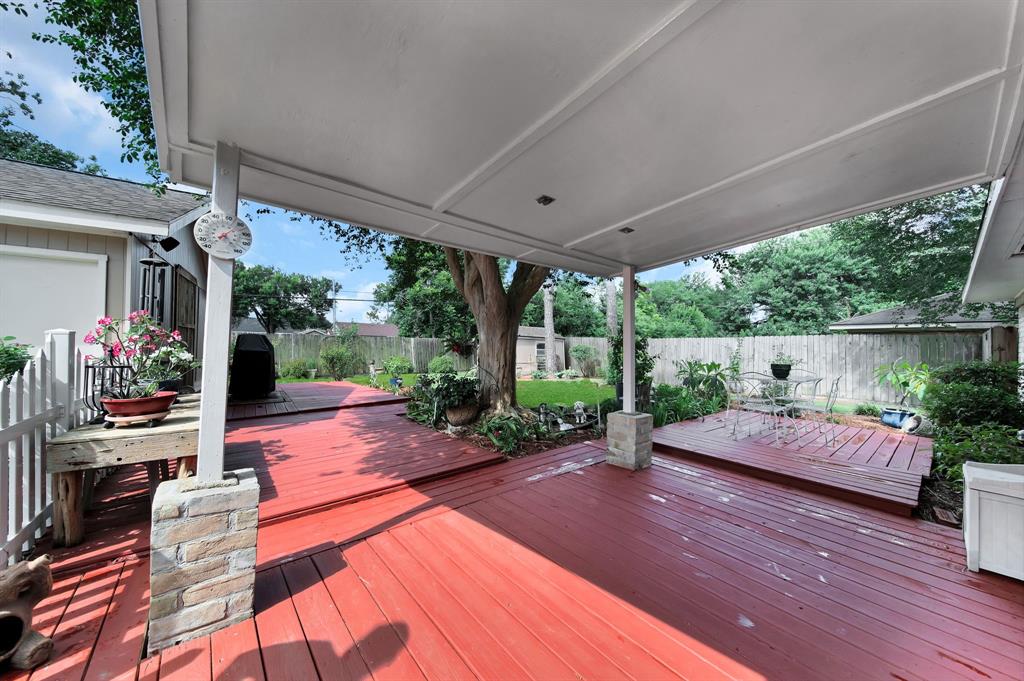 10438 Rustic Gate Road, La Porte, Texas image 21