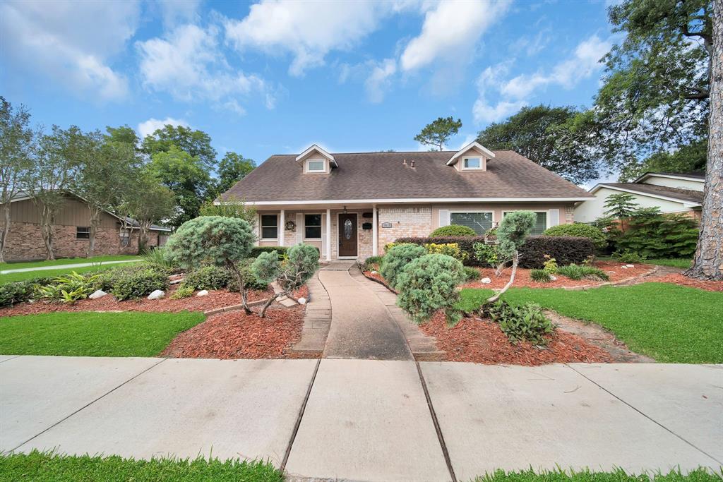 10438 Rustic Gate Road, La Porte, Texas image 2