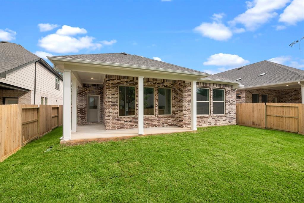 419 Embden Rim Drive, Willis, Texas image 10