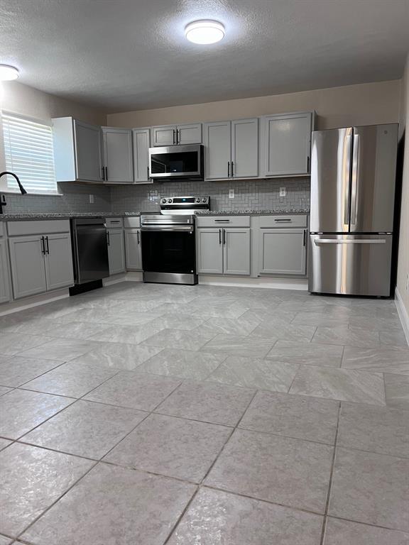 8330 Blue Quail Drive, Houston, Texas image 9