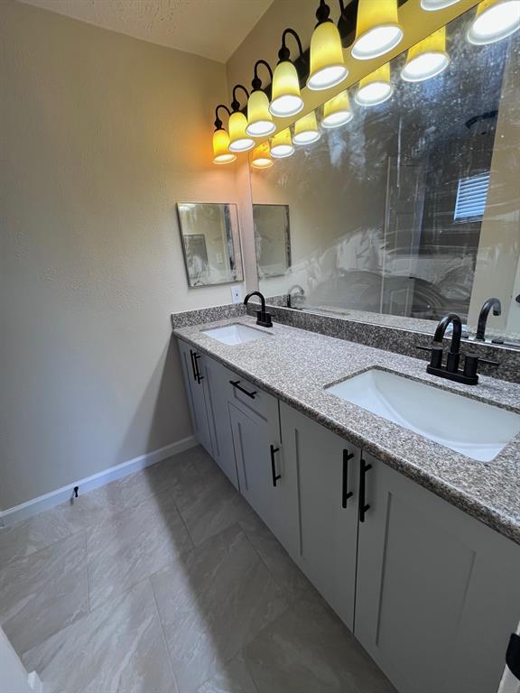8330 Blue Quail Drive, Houston, Texas image 11