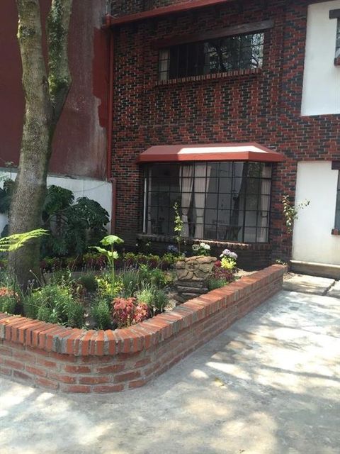 20 Geovillas de los Cedros Street   50227