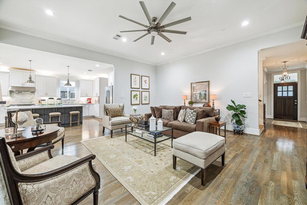1810 Chantilly Lane, Houston, Texas image 5