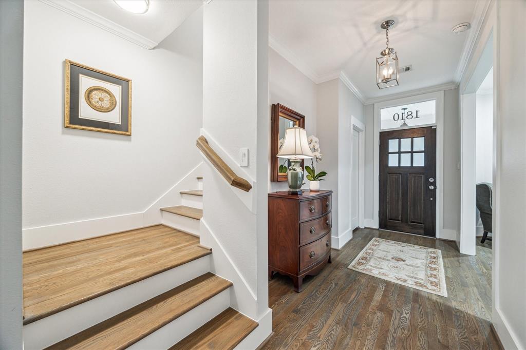 1810 Chantilly Lane, Houston, Texas image 3