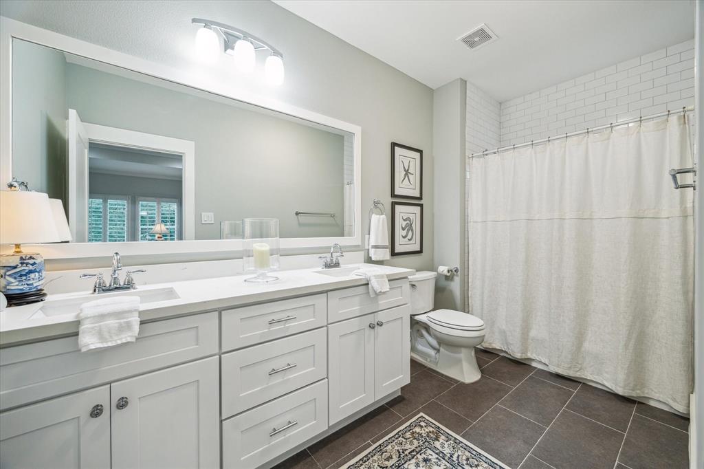 1810 Chantilly Lane, Houston, Texas image 23