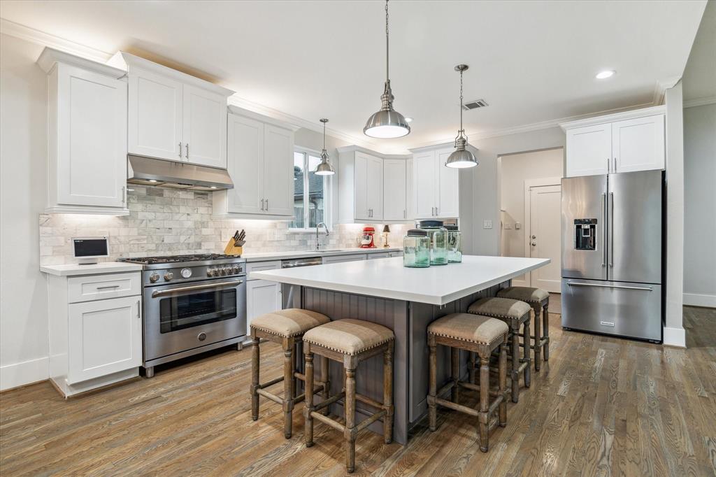 1810 Chantilly Lane, Houston, Texas image 9