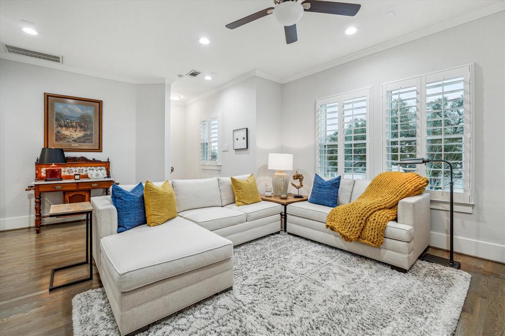 1810 Chantilly Lane, Houston, Texas image 18