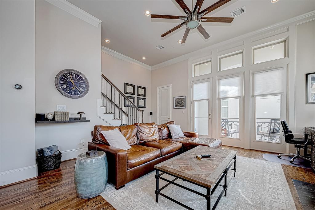 Houston, Texas 77007, United States, 3 Bedrooms Bedrooms, ,4 BathroomsBathrooms,Residential,Active,23168