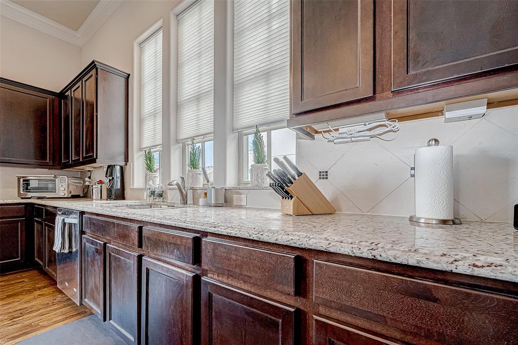 Houston, Texas 77007, United States, 3 Bedrooms Bedrooms, ,4 BathroomsBathrooms,Residential,Active,23168