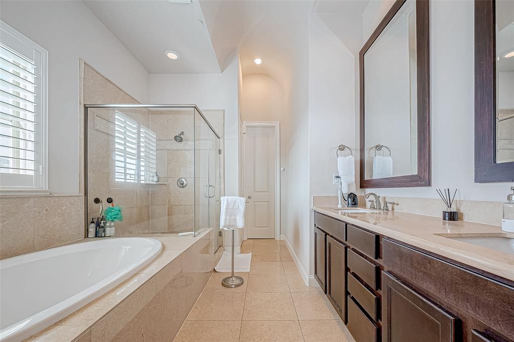 Houston, Texas 77007, United States, 3 Bedrooms Bedrooms, ,4 BathroomsBathrooms,Residential,Active,23168