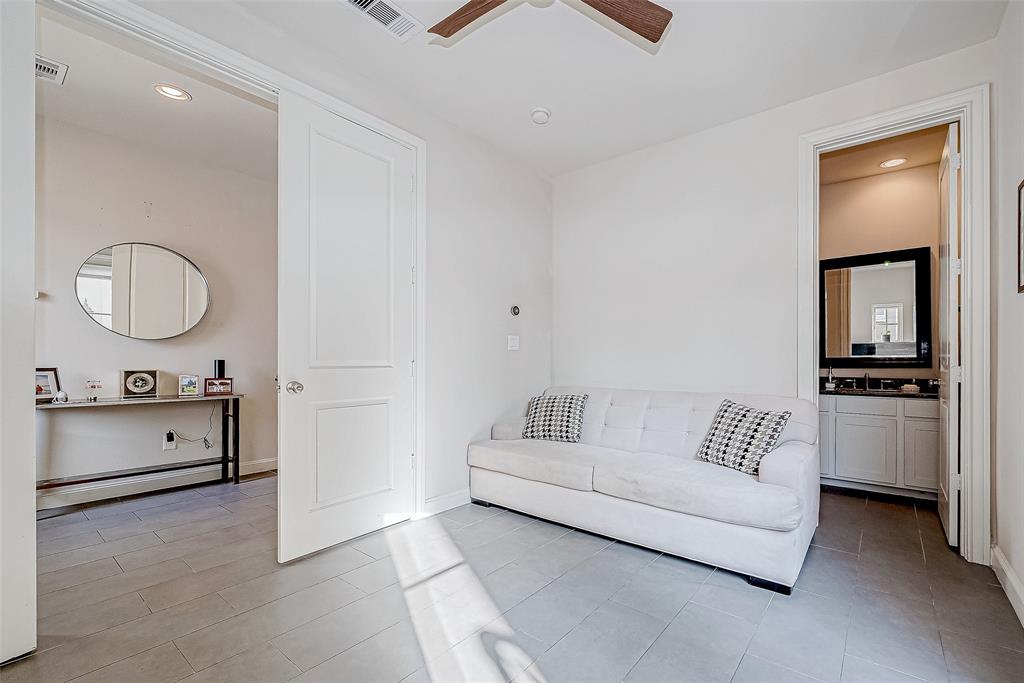 Houston, Texas 77007, United States, 3 Bedrooms Bedrooms, ,4 BathroomsBathrooms,Residential,Active,23168