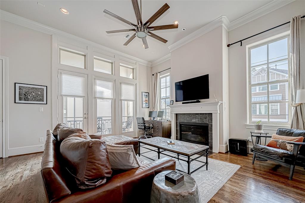 Houston, Texas 77007, United States, 3 Bedrooms Bedrooms, ,4 BathroomsBathrooms,Residential,Active,23168