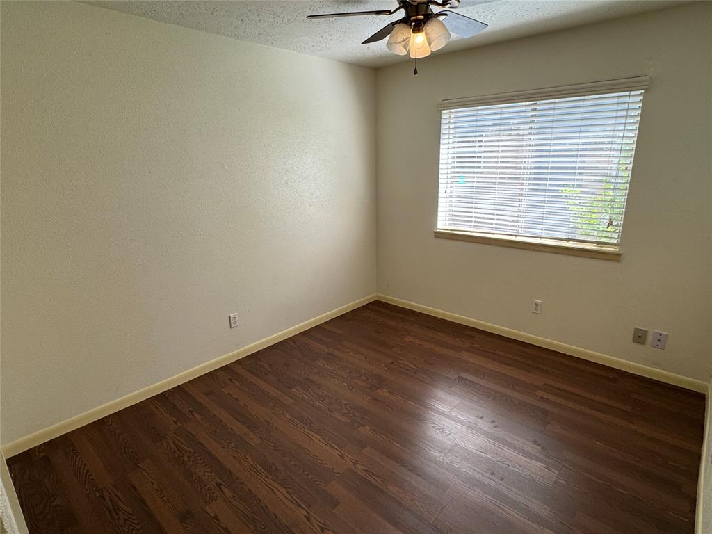 6907 Foxfield Lane, Humble, Texas image 18
