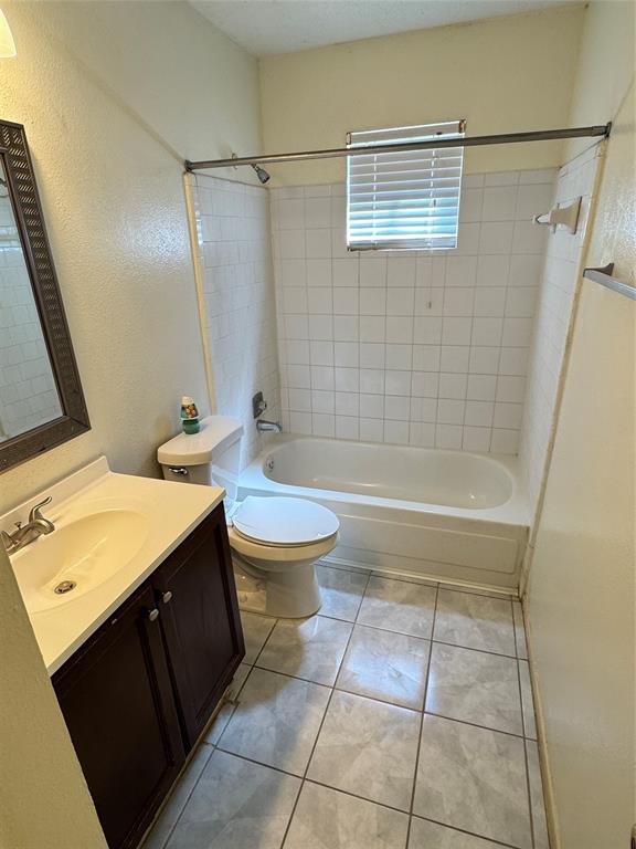 6907 Foxfield Lane, Humble, Texas image 16