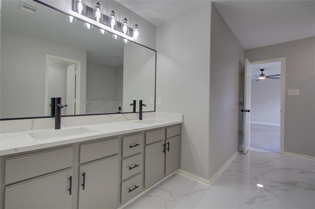 11623 Silent Elm Street, Houston, Texas image 9