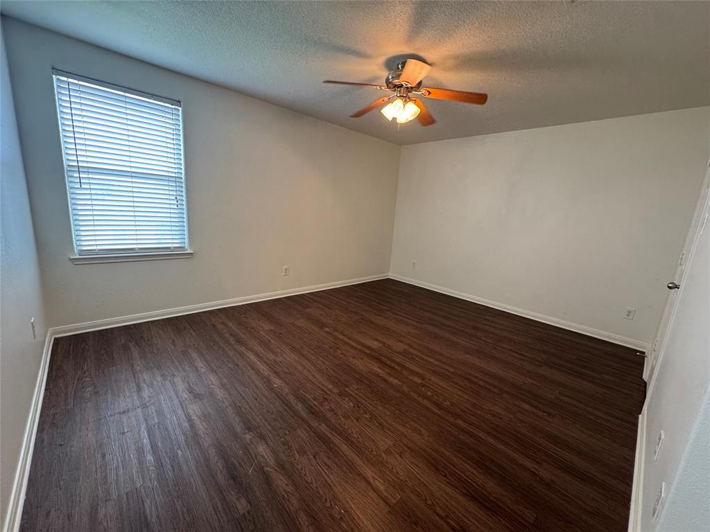 914 Paradise Road, Baytown, Texas image 8
