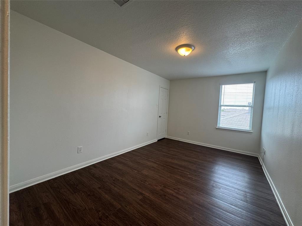 914 Paradise Road, Baytown, Texas image 10