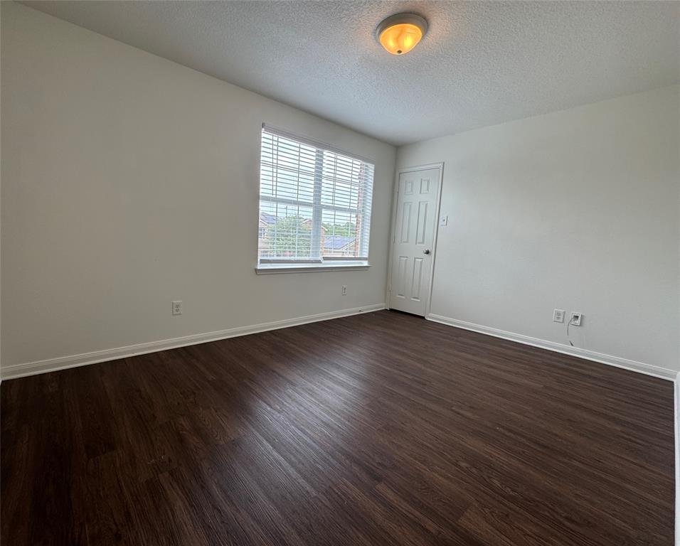 914 Paradise Road, Baytown, Texas image 12