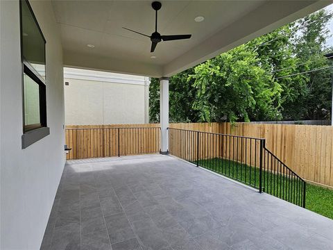 Single Family Residence in Bellaire TX 5002 Mimosa Drive 43.jpg